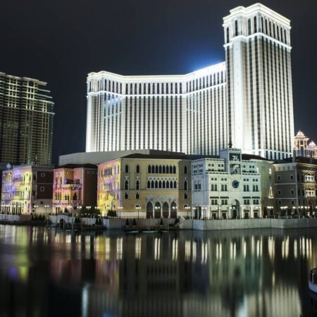 Las Vegas Sands Tops Q1 EPS Estimate, Beats on Top Line