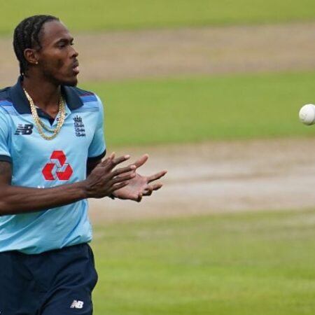 England Bowler Impresses in T20 Clash