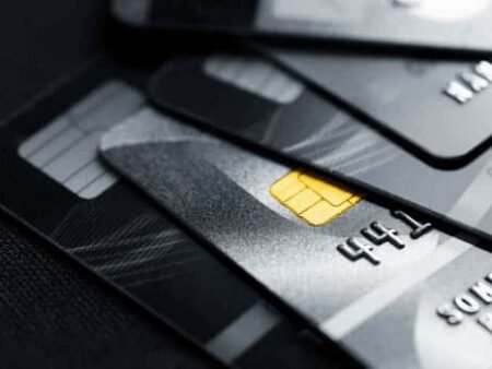 several credit cards cashless news